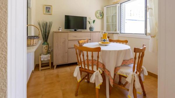 Casa independiente en calle Juan Sebastián Elcano