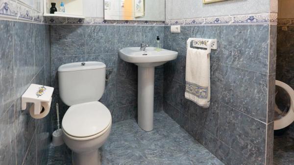 Casa independiente en calle Juan Sebastián Elcano