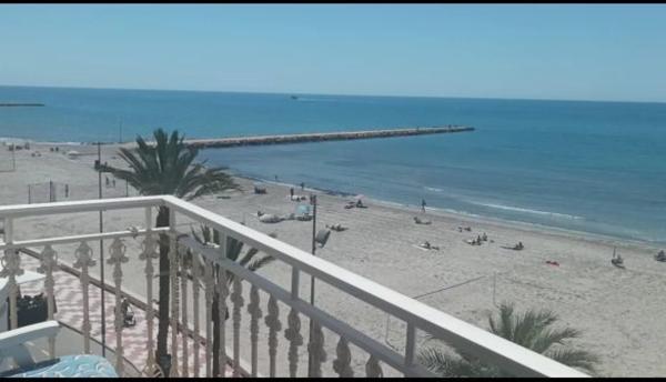 Piso en calle Campoamor, 2