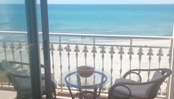 Piso en calle Campoamor, 2