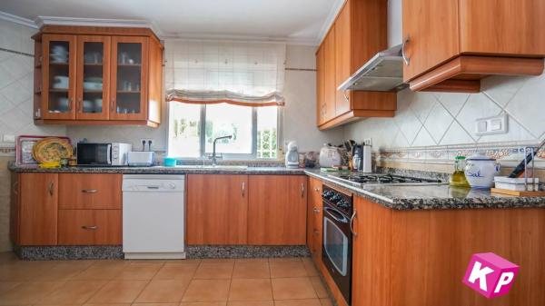 Chalet pareado en avenida de la Armada Española