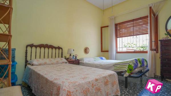 Chalet pareado en avenida de la Armada Española