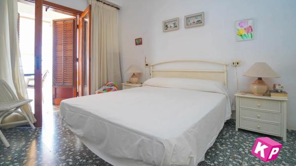 Chalet pareado en avenida de la Armada Española