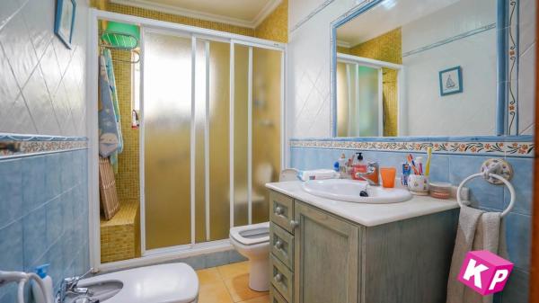 Chalet pareado en avenida de la Armada Española