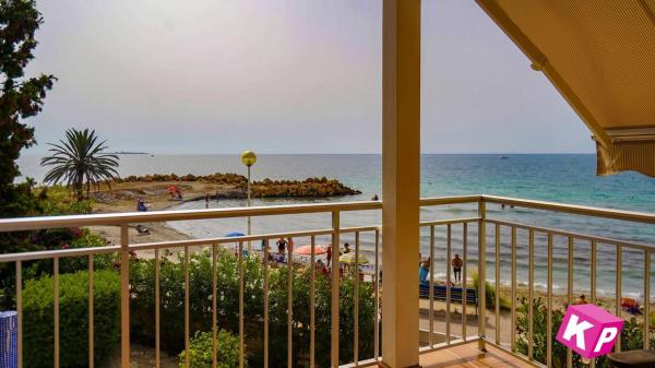 Chalet pareado en avenida de la Armada Española