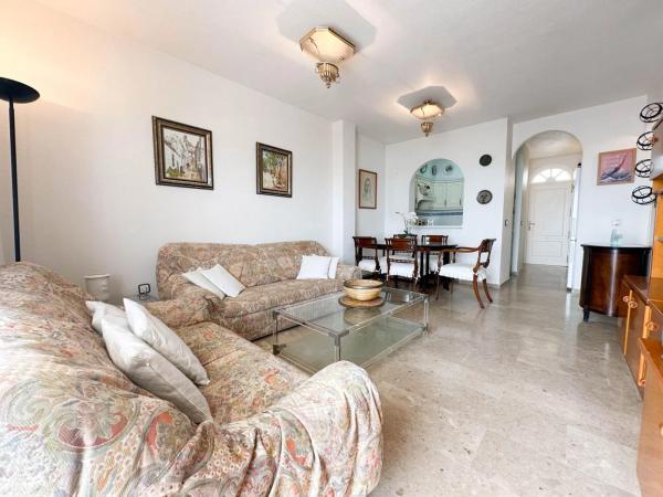 Piso en calle Sax, 1