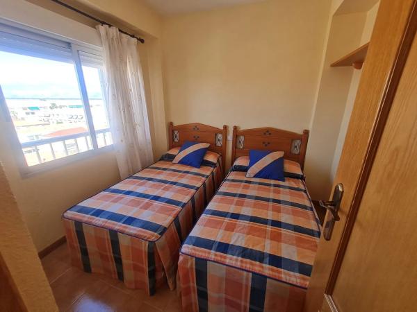 Piso en calle Yecla s/n