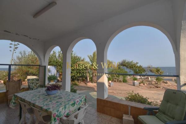 Casa independiente en avenida de la Armada Española