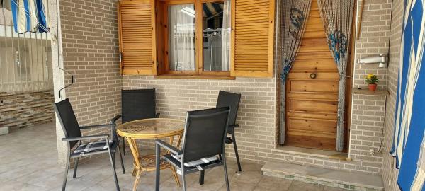 Chalet adosado en CL Catral, 20