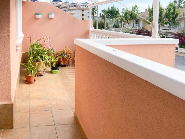 Casa independiente en avenida Zaragoza