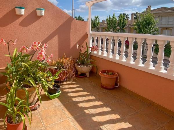 Casa independiente en avenida Zaragoza