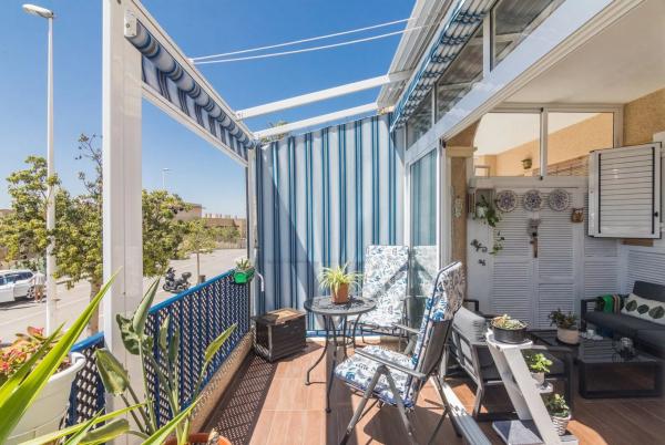 Chalet adosado en calle Juan Sebastián Elcano