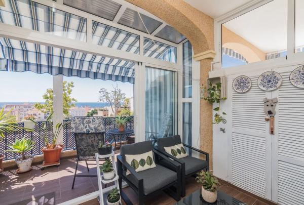 Chalet adosado en calle Juan Sebastián Elcano