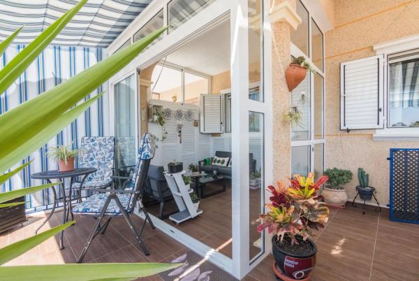 Chalet adosado en calle Juan Sebastián Elcano