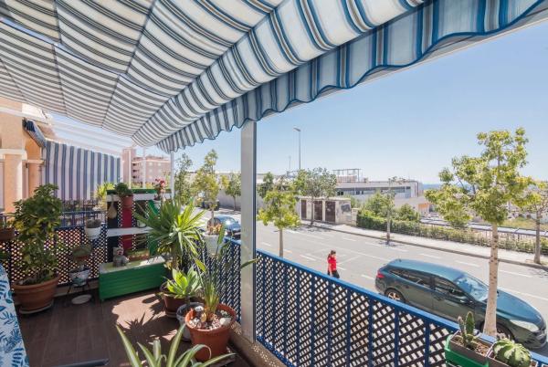 Chalet adosado en calle Juan Sebastián Elcano