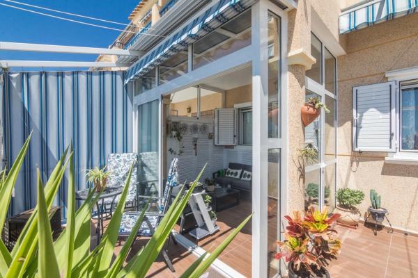 Chalet adosado en calle Juan Sebastián Elcano