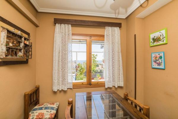 Chalet adosado en calle Juan Sebastián Elcano