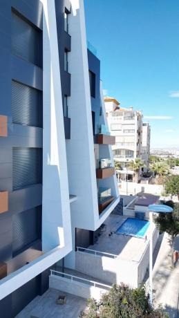 Piso en calle Carcaixent, 13