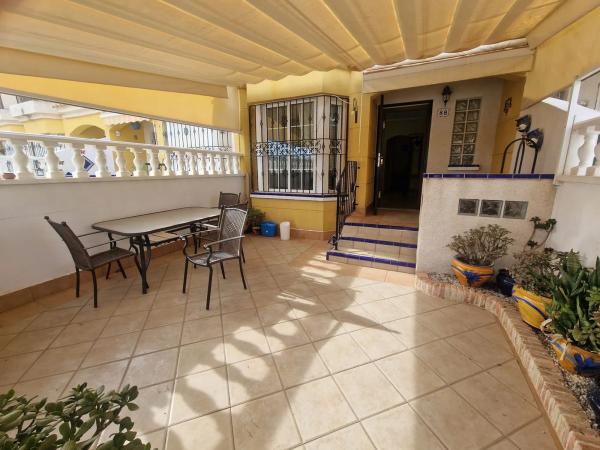 Chalet adosado en avenida l'Herba Bona, 88