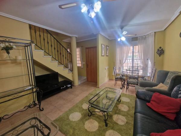 Chalet adosado en avenida l'Herba Bona, 88