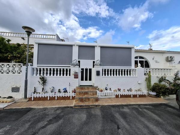 Chalet adosado en calle l'Albardi, 18