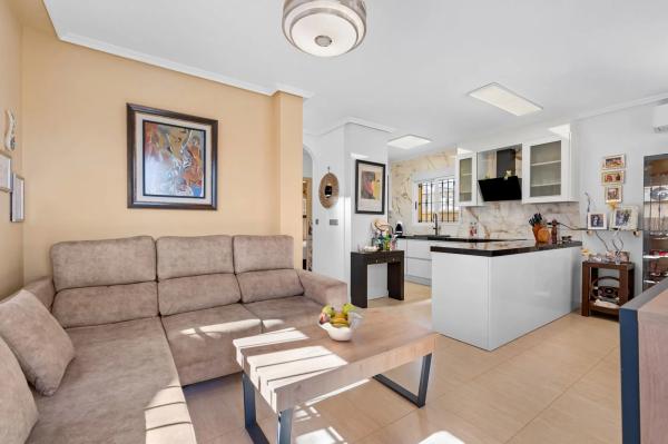 Casa independiente en calle la Rambla