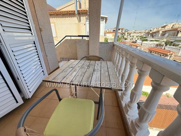 Chalet adosado en calle Estocolmo