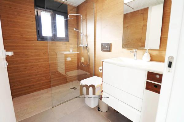 Chalet adosado en calle Carcaixent