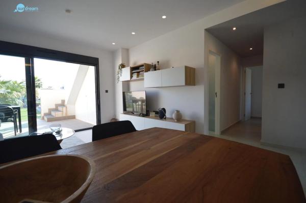 Ático en Urbanizaciones