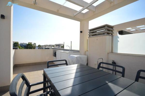 Ático en Urbanizaciones