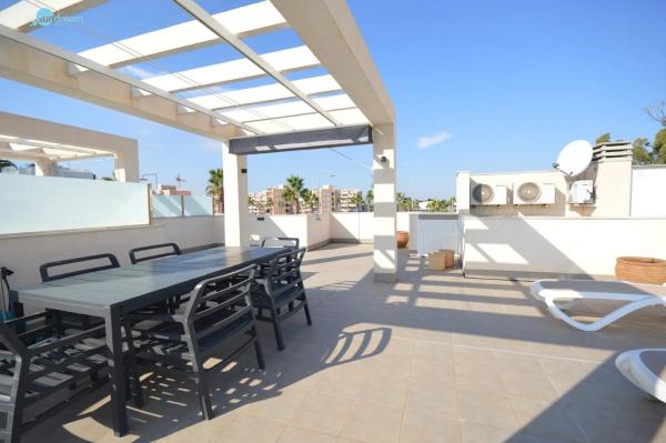 Ático en Urbanizaciones