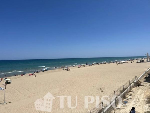 Piso en avenida de la Libertad