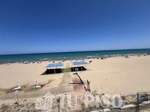 Piso en avenida de la Libertad