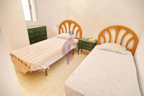 Piso en avenida de Cervantes, 190