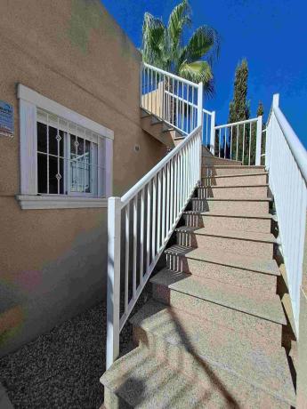 Chalet adosado en calle la Palomina