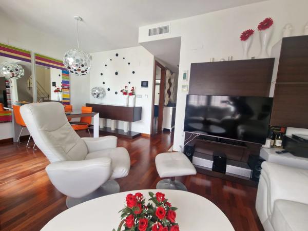 Chalet pareado en calle Xile, 2 D