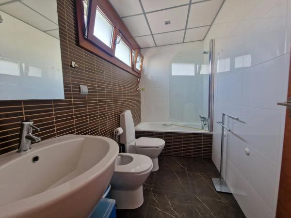 Chalet pareado en calle Xile, 2 D