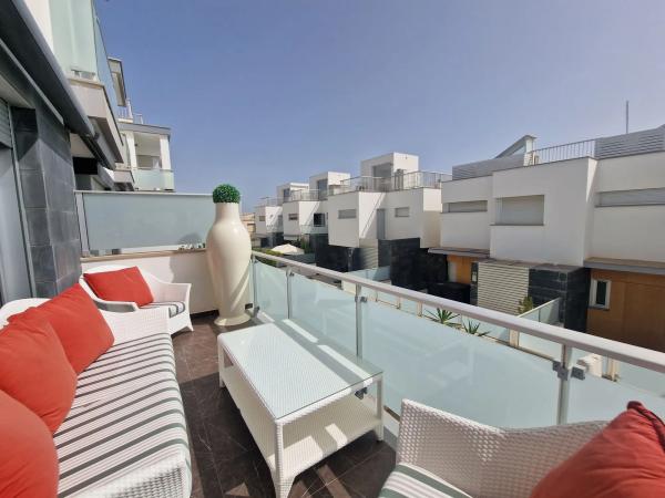 Chalet pareado en calle Xile, 2 D