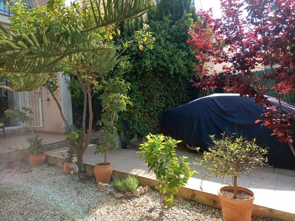 Chalet pareado en calle el Moll, 11