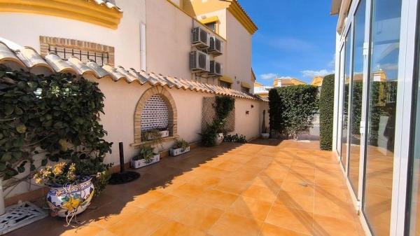 Casa independiente en calle Manuel Ferrández s/n