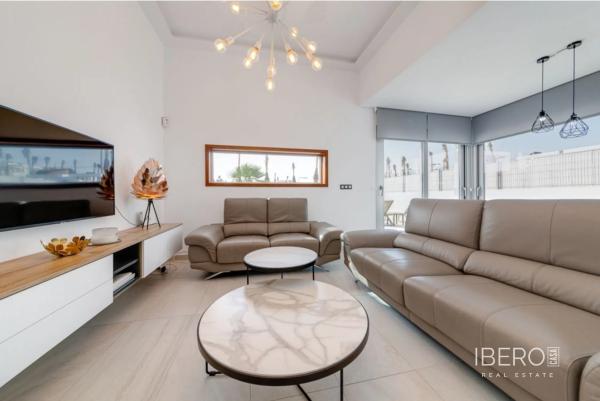 Casa independiente en calle la Rambla