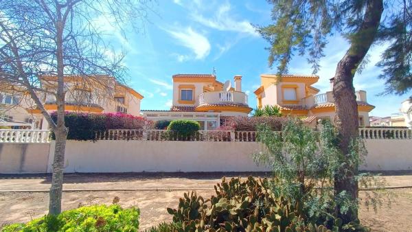 Chalet en Urbanizaciones