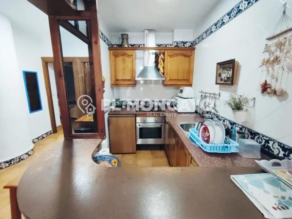 Chalet adosado en avenida de la Libertad