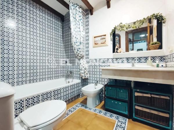 Chalet adosado en avenida de la Libertad