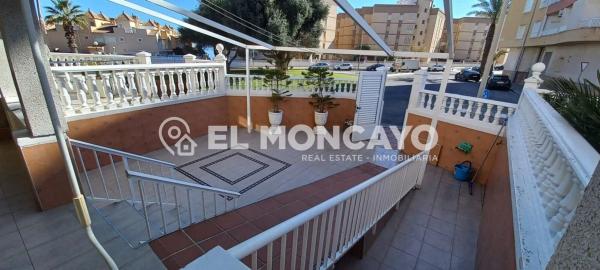 Chalet adosado en calle les Vinyes