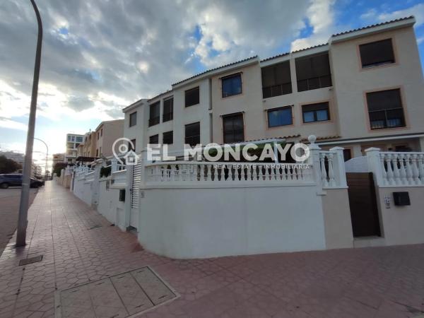 Chalet adosado en calle les Vinyes