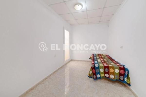 Chalet adosado en calle Sant Francesc