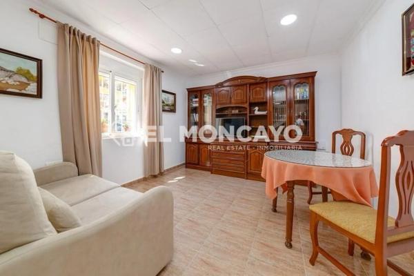Chalet adosado en calle Sant Francesc