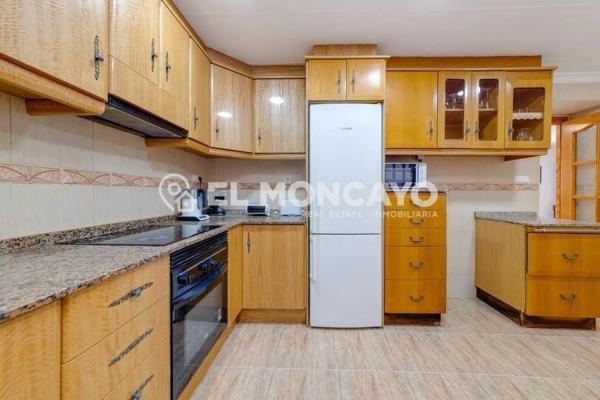 Chalet adosado en calle Sant Francesc