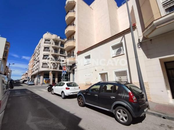 Chalet adosado en calle Sant Francesc